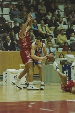  Partit de bàsquet entre el Valvi Girona i l'Ourense a Fontajau 