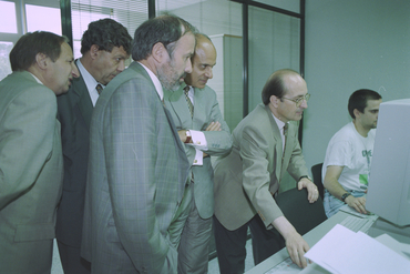 Pere Esteve vista la seu del Diari de Girona