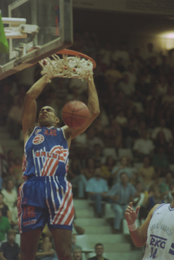 Partit de bàsquet entre el Valvi Girona i el Real Madrid