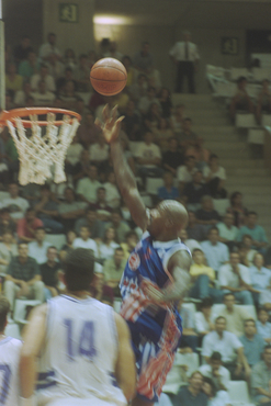 Partit de bàsquet entre el Valvi Girona i el Real Madrid