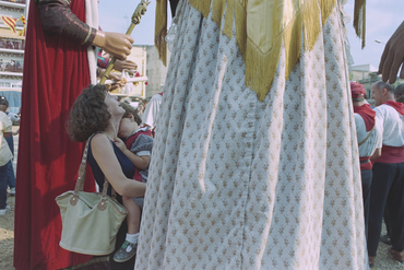 Cercavila amb els gegants durant les Gales d'Angle¿s