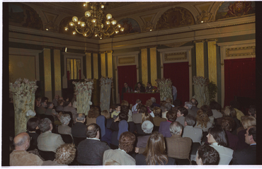 Acte de reconeixement a diversos gironins al Teatre Municipal de Girona