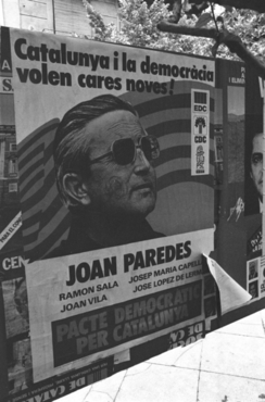 Ambient electoral amb els cartells de propaganda a la Rambla de la Llibertat de Girona