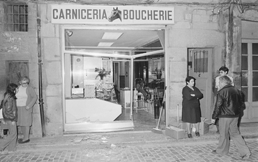 Accident davant d'un carnisseria de Girona