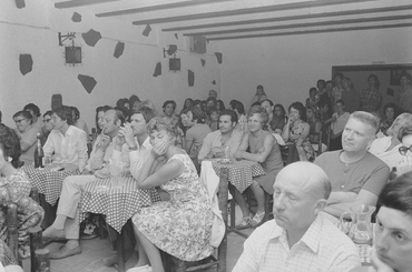 Actuació de Flora Albaicín al Celler de la Riera de Platja d'Aro  