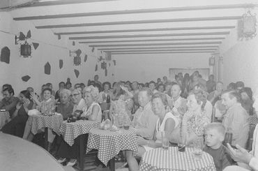 Actuació de Flora Albaicín al Celler de la Riera de Platja d'Aro  