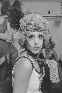 Actrius i actors de l'espectacle Cabaret al New Flamingo de Platja d'Aro 