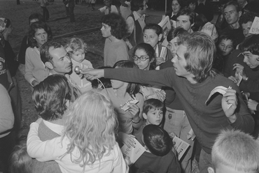 Acte de l'operació Piou Piou patrocinada pel diari de L'Indépendant a L'Escala