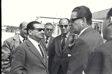 Visita del governador civil de Girona Víctor Hellín Sol a l'aeroport Girona Costa Brava el dia de la inauguració