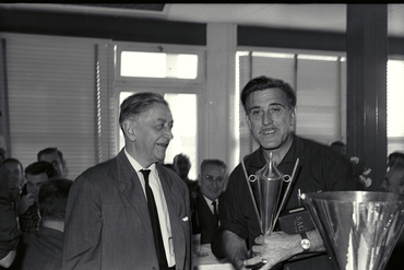 Acte de lliurament de premis d'un concurs de pesca