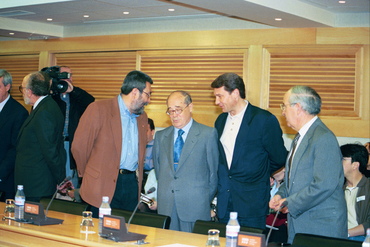 Trobada entre els líders dels sindicats, CCOO i UGT, i el president de la CEOE