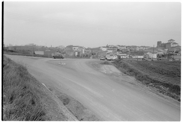 Arranjament d'un encreuament a l'entrada de Tortellà