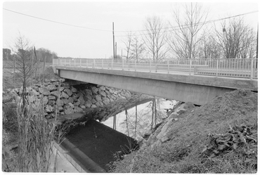 Pont sobre l'Onyar a la carretera GIV-5341, a l'entrada de Vilobí d'Onyar