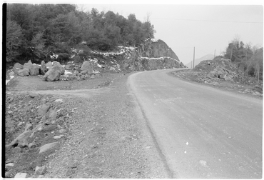 Arranjament i asfaltatge d'una carretera de muntanya