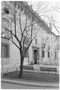 Façana de l'antic Hospital de Santa Caterina