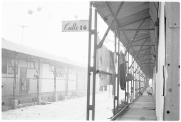 Porxo del carrer 14 dels albergs provisionals de Domeny