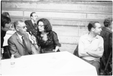 Mireia Xapellí entrevistant a Vicenç Riera Llorca, guanyador del III Premi Prudenci Bertrana