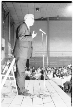 Parlament de Maurici Serrahima, membre del jurat del III Premi Prudenci Bertrana