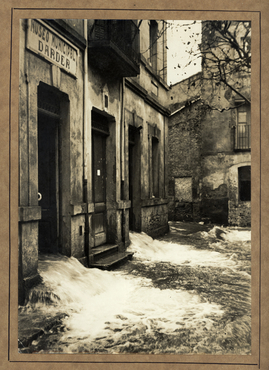 Inundació de Banyoles a causa del desbordament de l'estany. Inundació de la planta baixa del museu Darder