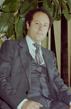 Retrats de diversos homes amb vestit jaqueta