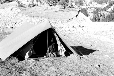 Acampada a la muntanya de Sebastià Martí Calvo i la seva companya Ramona durant les vacances de Setmana Santa