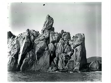 Costa amb mar i roques