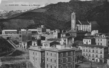 Plaça del Mercat i carrer del Mercat de Portbou