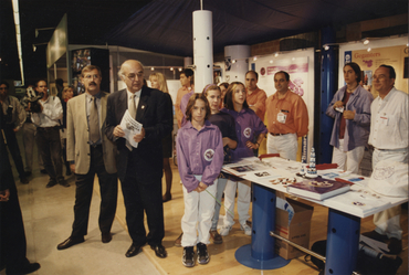 Activitats a l'estand de la Diputació de Girona a la Fira de Girona: colla castellera