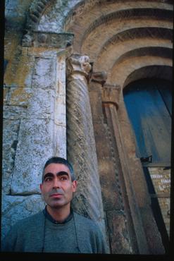 El fotògraf Josep Maria Oliveras en el seu estudi