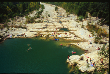 Banyistes al Riu Llierca