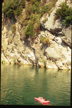 Banyistes al Riu Llierca