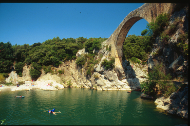 Banyistes al Riu Llierca
