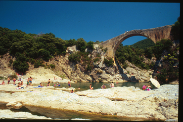 Banyistes al Riu Llierca