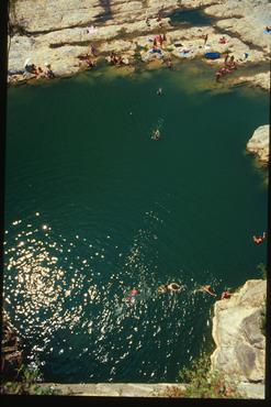 Banyistes al Riu Llierca