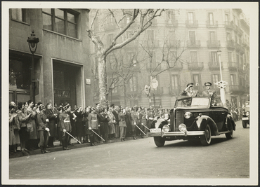 Desfilada militar en motiu de la Vistia del General Francisco Franco a Barcelona