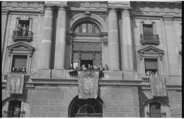 Desfilada militar en motiu de la Vistia del General Francisco Franco a Barcelona