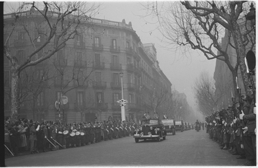 Desfilada militar en motiu de la Vistia del General Francisco Franco a Barcelona