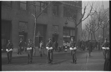 Desfilada militar en motiu de la Vistia del General Francisco Franco a Barcelona